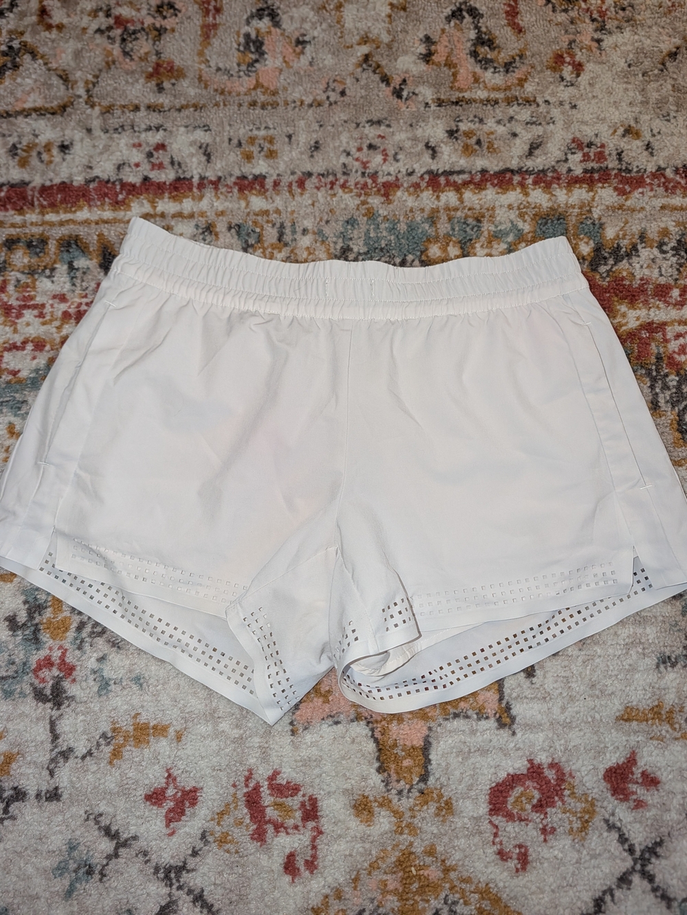 Athleta Women's 10 White Laser-Cut Hem Lined Athletic Shorts Gym Run